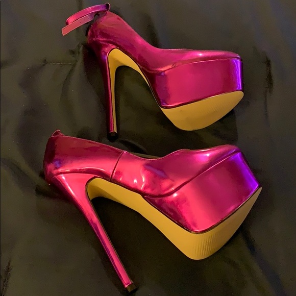 Shoes - Picture 5 of 8